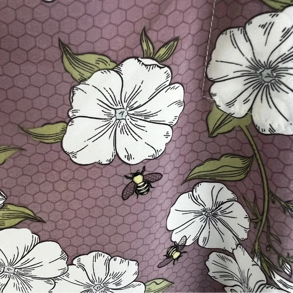 COOL YOU NOW Fashion Cooling Scarf with Pocket for cold pack Flowers & Bees - Picture 2 of 8